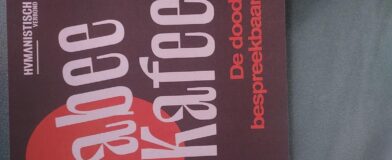 Tabee-Kafee in Ons Raadhuis